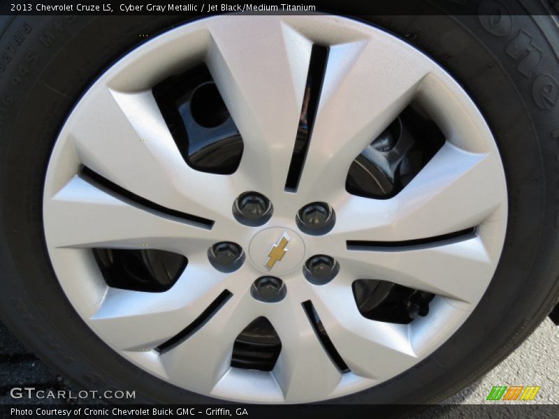 Cyber Gray Metallic / Jet Black/Medium Titanium 2013 Chevrolet Cruze LS