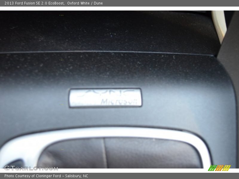 Oxford White / Dune 2013 Ford Fusion SE 2.0 EcoBoost