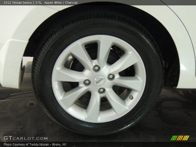Aspen White / Charcoal 2012 Nissan Sentra 2.0 SL