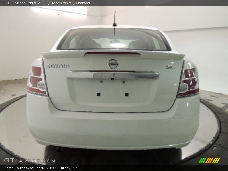 Aspen White / Charcoal 2012 Nissan Sentra 2.0 SL