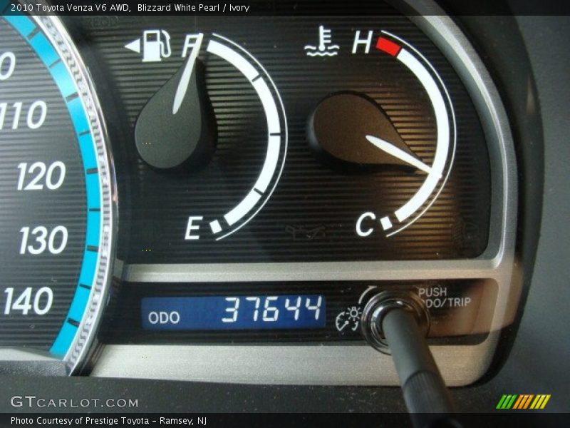 Blizzard White Pearl / Ivory 2010 Toyota Venza V6 AWD
