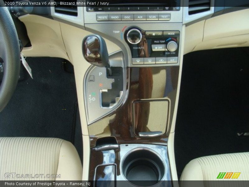 Blizzard White Pearl / Ivory 2010 Toyota Venza V6 AWD