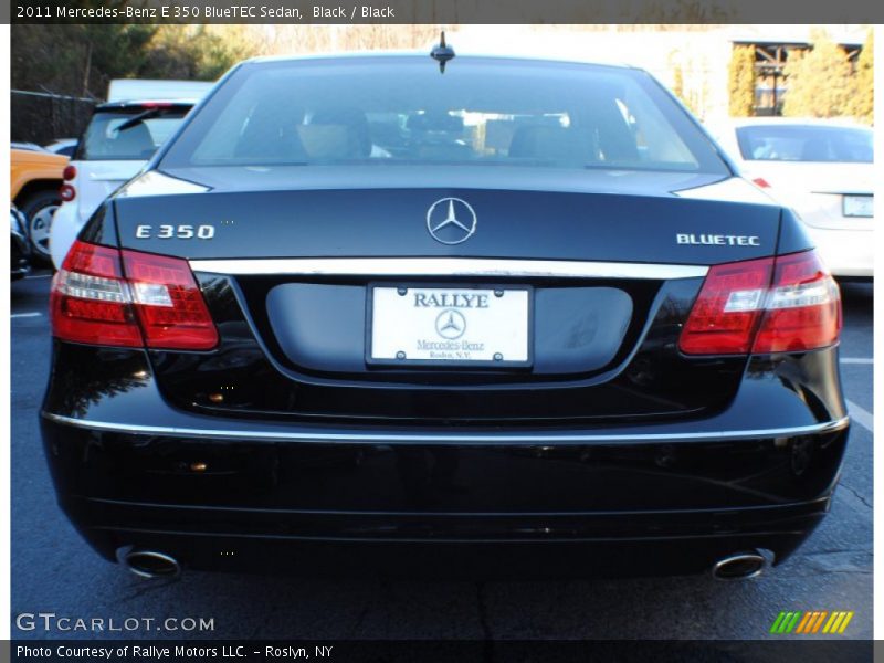 Black / Black 2011 Mercedes-Benz E 350 BlueTEC Sedan