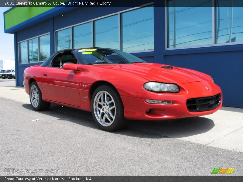 Front 3/4 View of 2001 Camaro SS Coupe