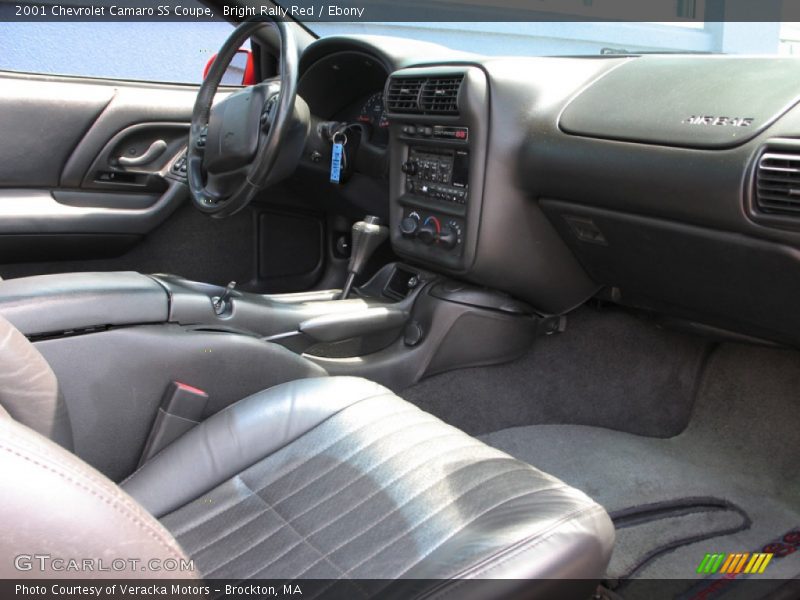 Dashboard of 2001 Camaro SS Coupe