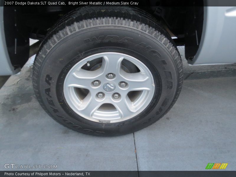 Bright Silver Metallic / Medium Slate Gray 2007 Dodge Dakota SLT Quad Cab