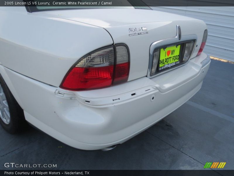 Ceramic White Pearlescent / Camel 2005 Lincoln LS V6 Luxury