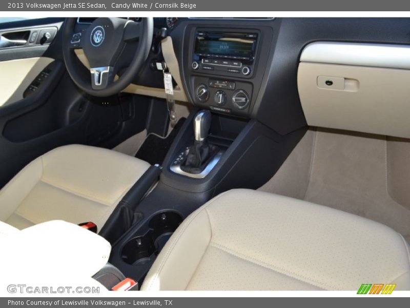 Candy White / Cornsilk Beige 2013 Volkswagen Jetta SE Sedan