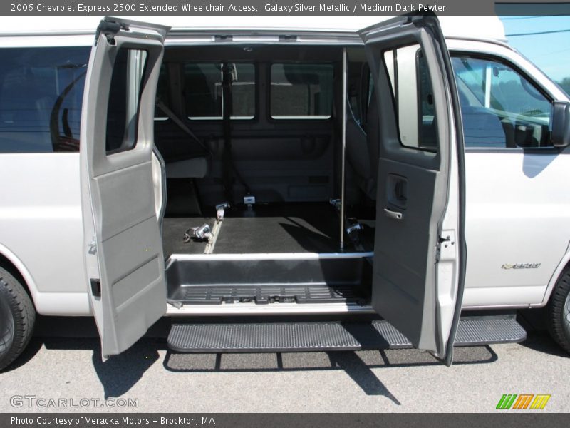 Galaxy Silver Metallic / Medium Dark Pewter 2006 Chevrolet Express 2500 Extended Wheelchair Access