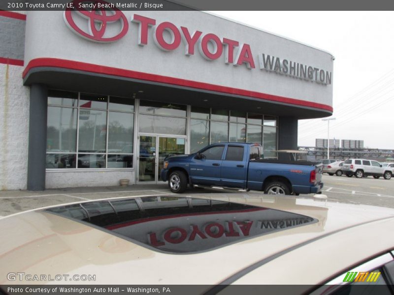 Sandy Beach Metallic / Bisque 2010 Toyota Camry LE