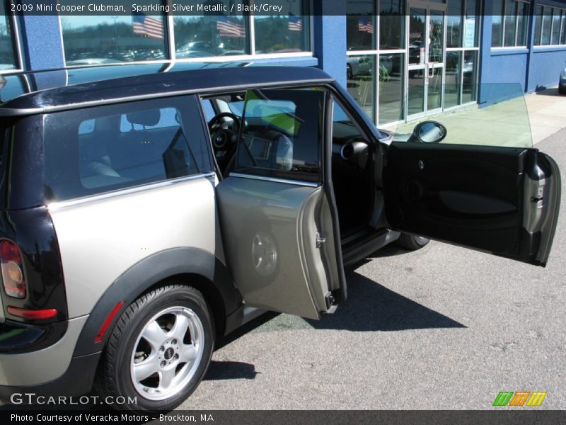 Sparkling Silver Metallic / Black/Grey 2009 Mini Cooper Clubman