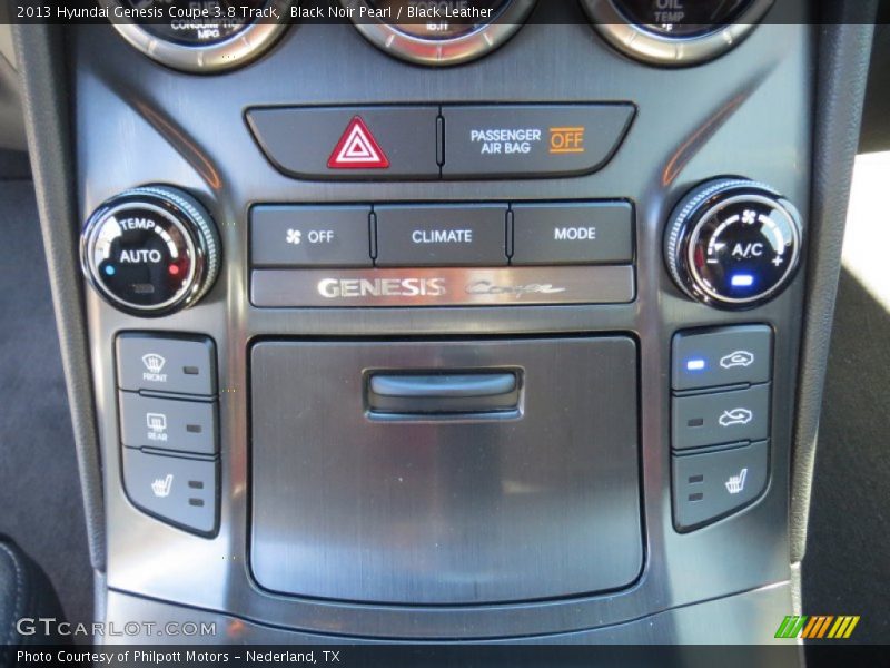 Controls of 2013 Genesis Coupe 3.8 Track