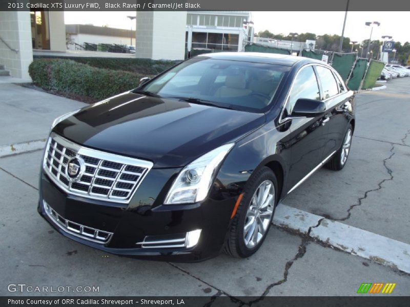 Front 3/4 View of 2013 XTS Luxury FWD