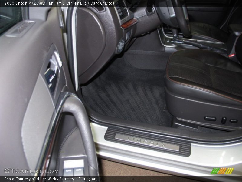 Brilliant Silver Metallic / Dark Charcoal 2010 Lincoln MKZ AWD