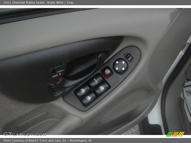 Bright White / Gray 2001 Chevrolet Malibu Sedan