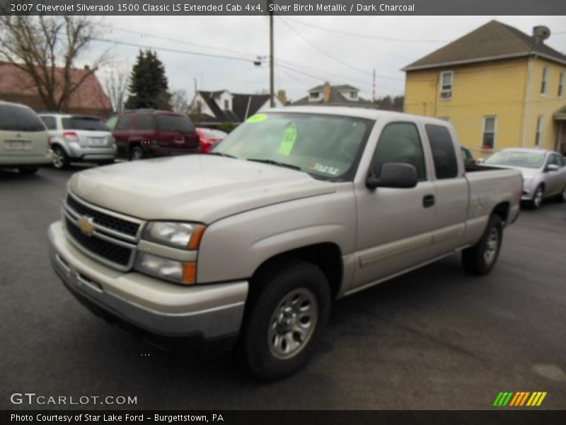 Silver Birch Metallic / Dark Charcoal 2007 Chevrolet Silverado 1500 Classic LS Extended Cab 4x4