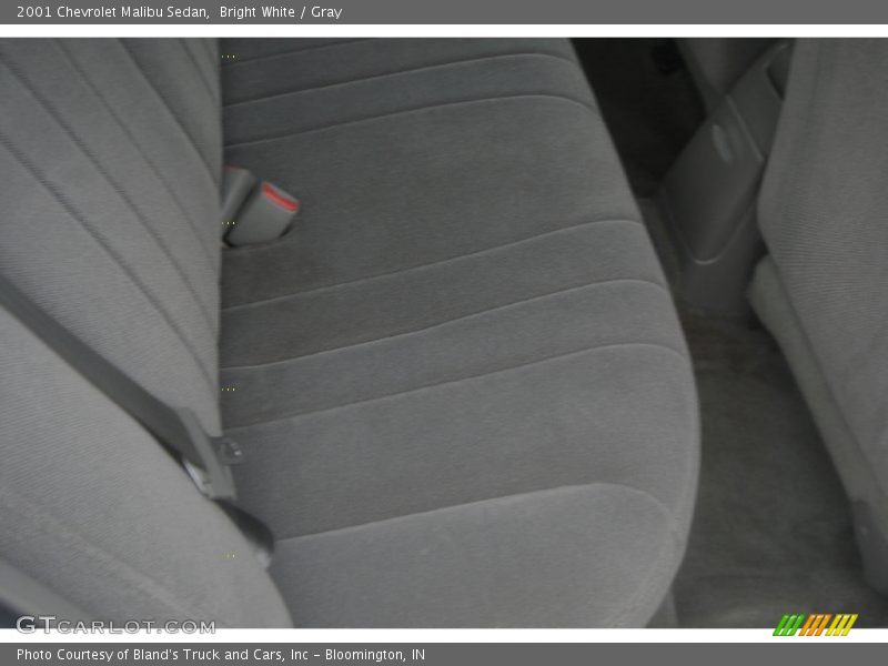Bright White / Gray 2001 Chevrolet Malibu Sedan