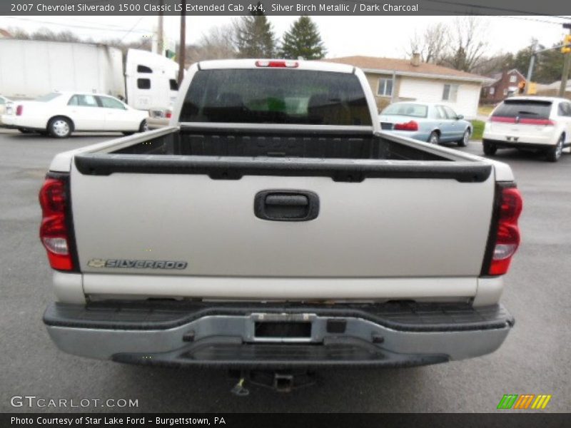 Silver Birch Metallic / Dark Charcoal 2007 Chevrolet Silverado 1500 Classic LS Extended Cab 4x4