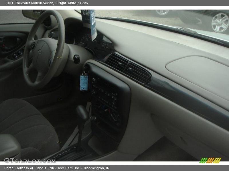 Bright White / Gray 2001 Chevrolet Malibu Sedan
