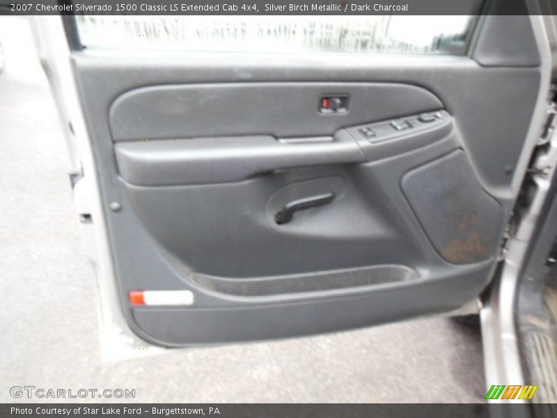 Silver Birch Metallic / Dark Charcoal 2007 Chevrolet Silverado 1500 Classic LS Extended Cab 4x4