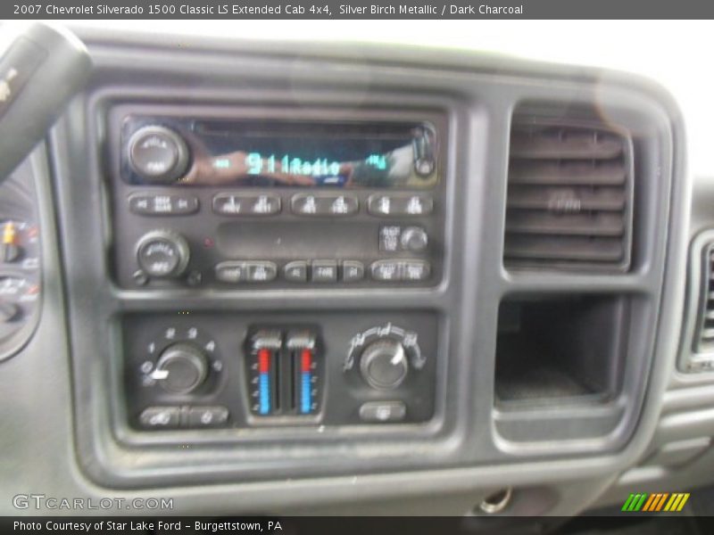 Silver Birch Metallic / Dark Charcoal 2007 Chevrolet Silverado 1500 Classic LS Extended Cab 4x4