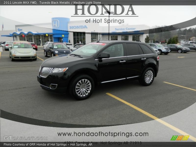 Tuxedo Black Metallic / Medium Light Stone 2011 Lincoln MKX FWD