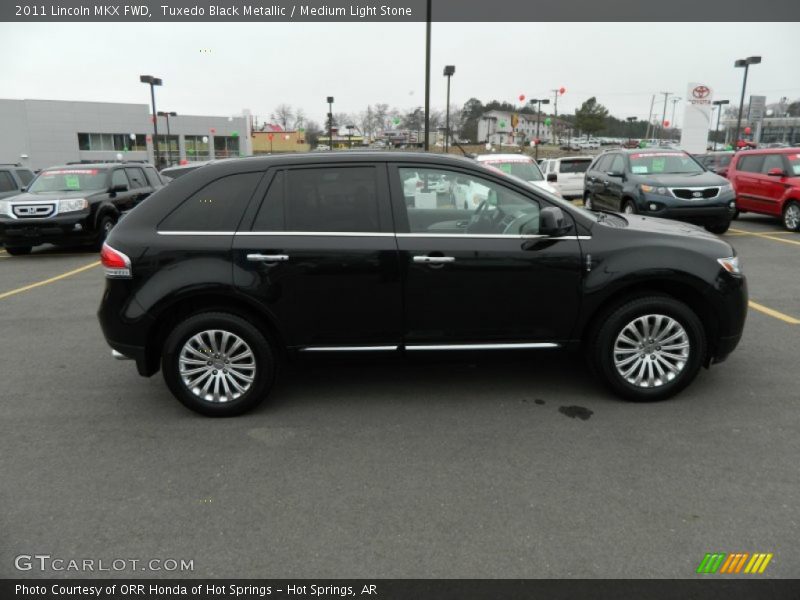 Tuxedo Black Metallic / Medium Light Stone 2011 Lincoln MKX FWD