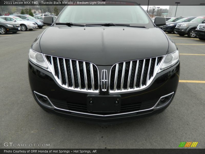 Tuxedo Black Metallic / Medium Light Stone 2011 Lincoln MKX FWD