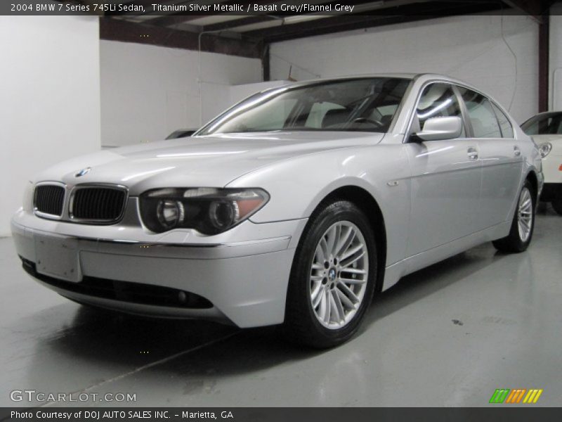 Front 3/4 View of 2004 7 Series 745Li Sedan