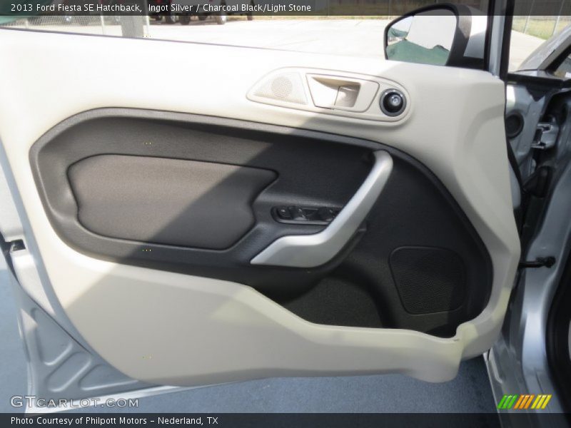 Ingot Silver / Charcoal Black/Light Stone 2013 Ford Fiesta SE Hatchback