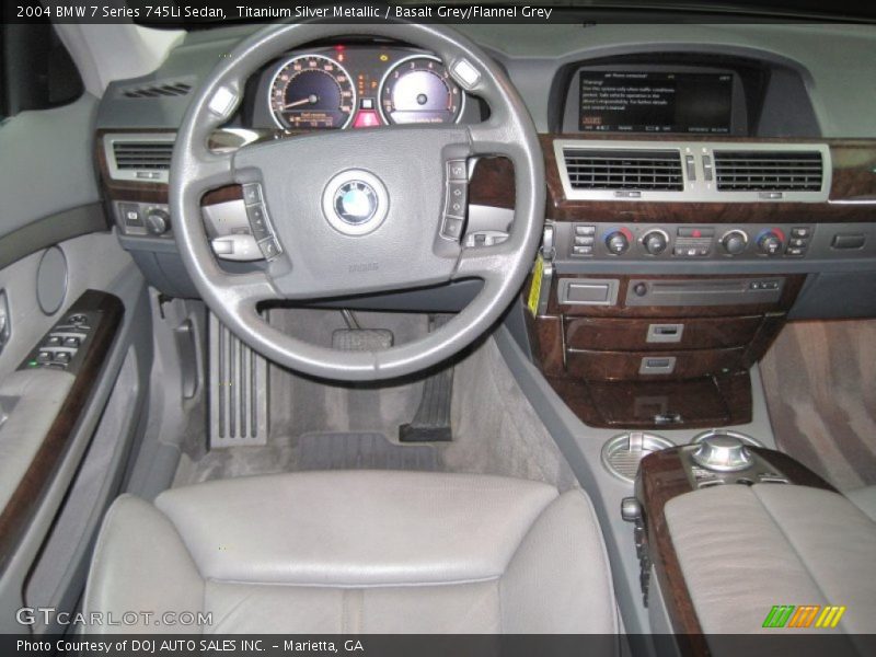 Dashboard of 2004 7 Series 745Li Sedan
