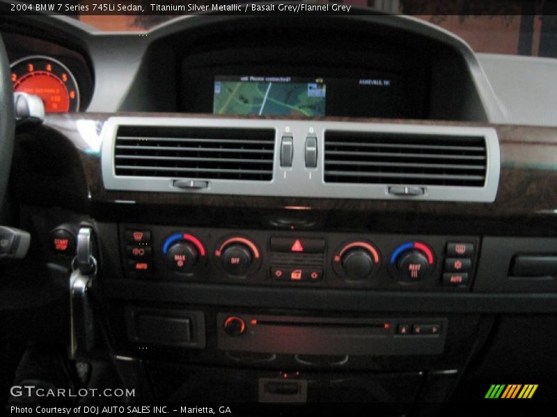 Controls of 2004 7 Series 745Li Sedan