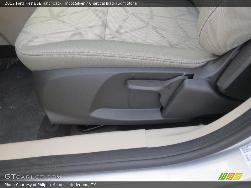 Ingot Silver / Charcoal Black/Light Stone 2013 Ford Fiesta SE Hatchback