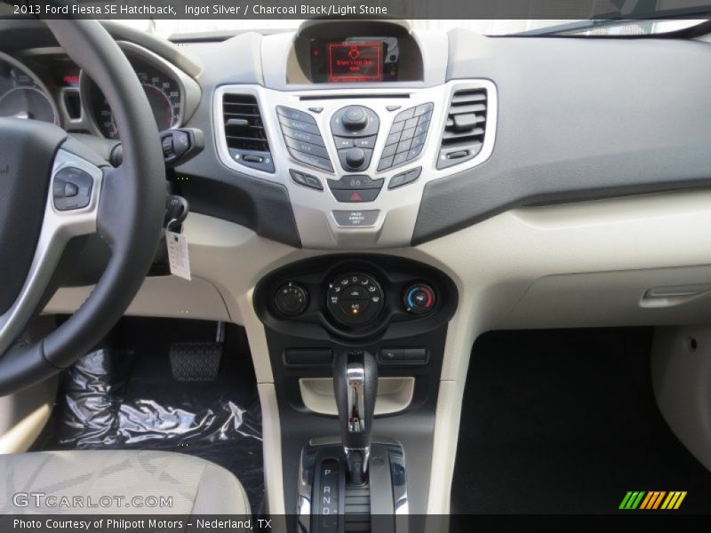 Ingot Silver / Charcoal Black/Light Stone 2013 Ford Fiesta SE Hatchback
