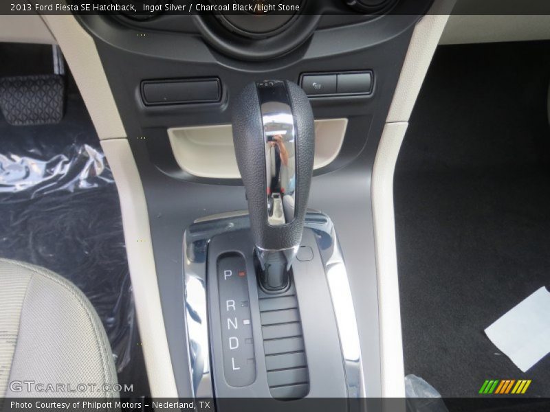 Ingot Silver / Charcoal Black/Light Stone 2013 Ford Fiesta SE Hatchback