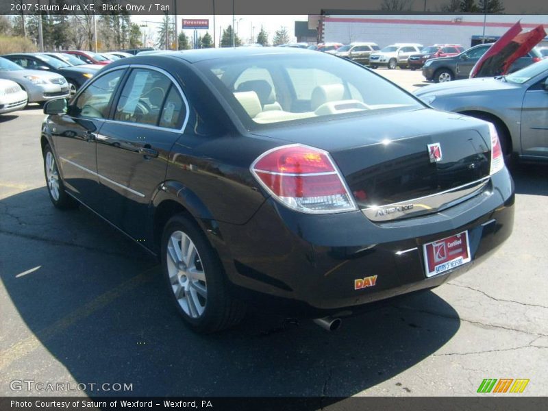 Black Onyx / Tan 2007 Saturn Aura XE