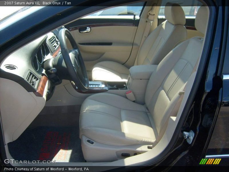 Black Onyx / Tan 2007 Saturn Aura XE