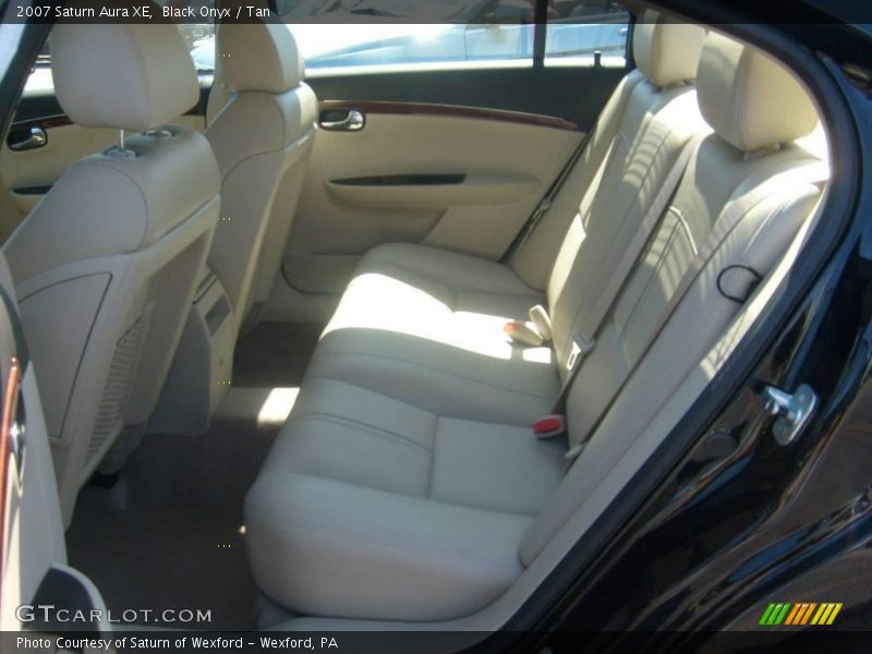 Black Onyx / Tan 2007 Saturn Aura XE