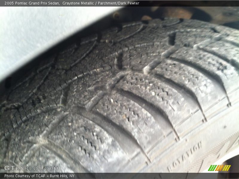 Graystone Metallic / Parchment/Dark Pewter 2005 Pontiac Grand Prix Sedan