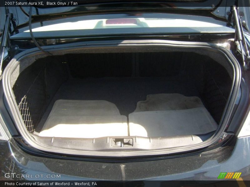Black Onyx / Tan 2007 Saturn Aura XE