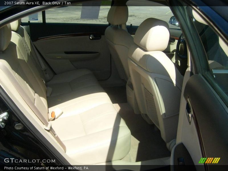 Black Onyx / Tan 2007 Saturn Aura XE