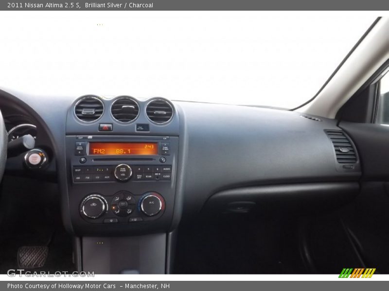 Brilliant Silver / Charcoal 2011 Nissan Altima 2.5 S