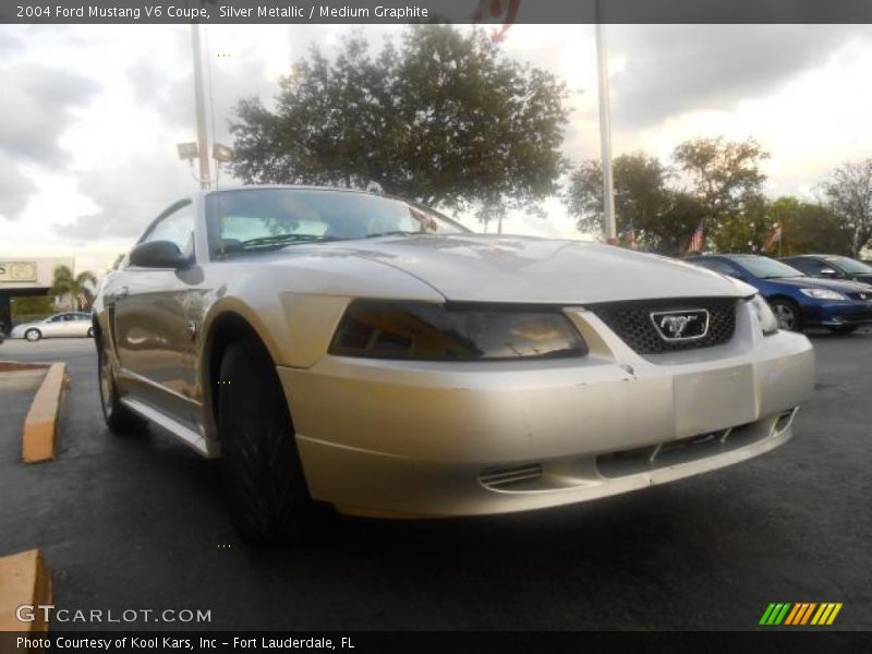 Silver Metallic / Medium Graphite 2004 Ford Mustang V6 Coupe