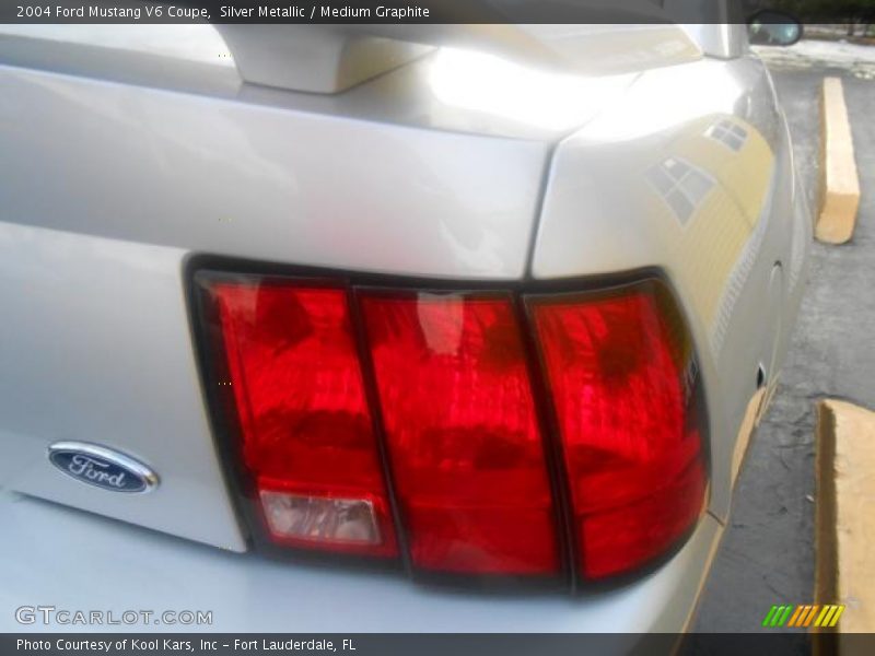 Silver Metallic / Medium Graphite 2004 Ford Mustang V6 Coupe