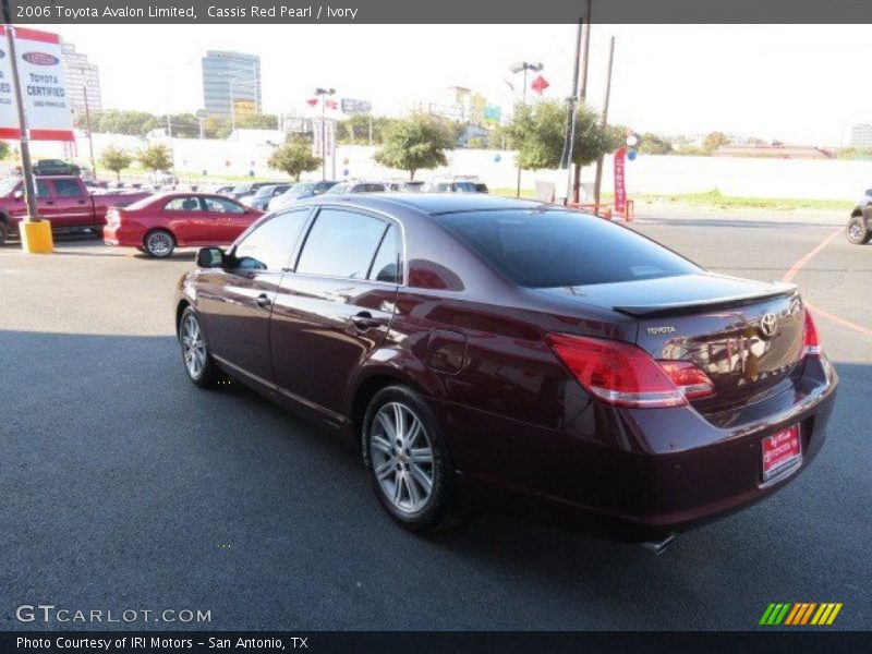 Cassis Red Pearl / Ivory 2006 Toyota Avalon Limited