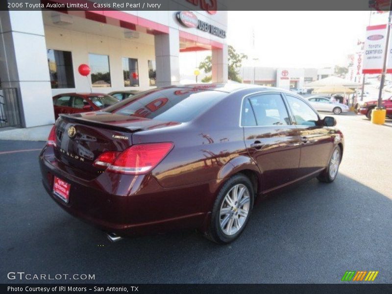 Cassis Red Pearl / Ivory 2006 Toyota Avalon Limited