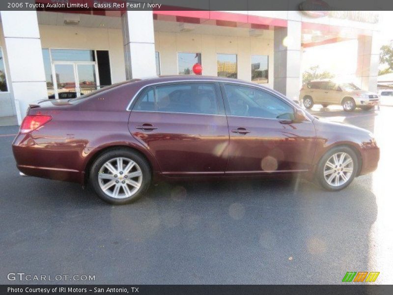 Cassis Red Pearl / Ivory 2006 Toyota Avalon Limited