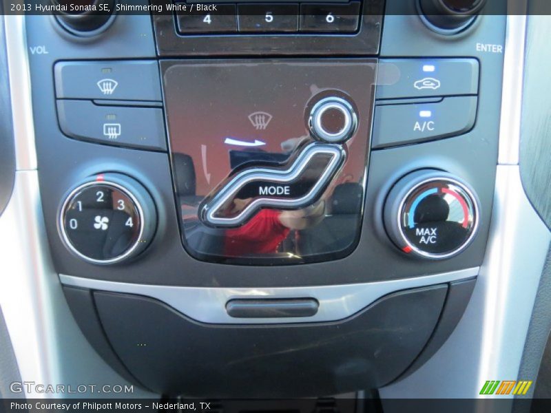 Shimmering White / Black 2013 Hyundai Sonata SE