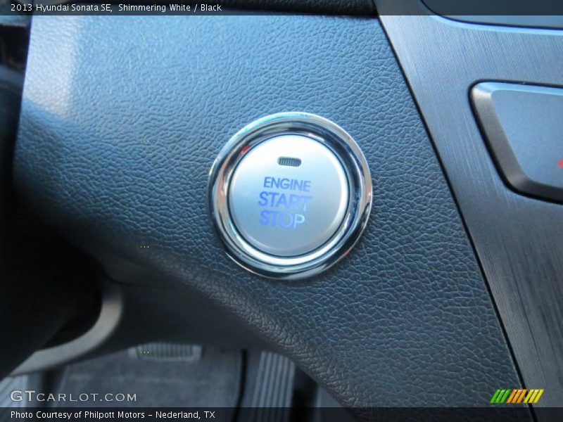 Shimmering White / Black 2013 Hyundai Sonata SE
