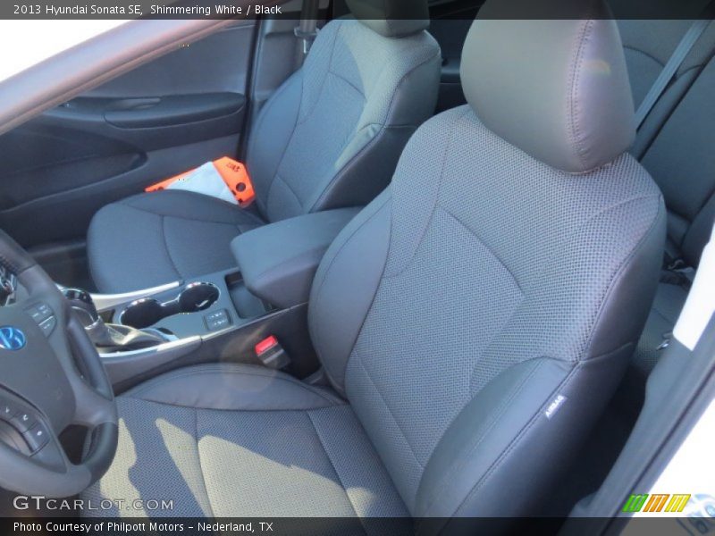 Shimmering White / Black 2013 Hyundai Sonata SE